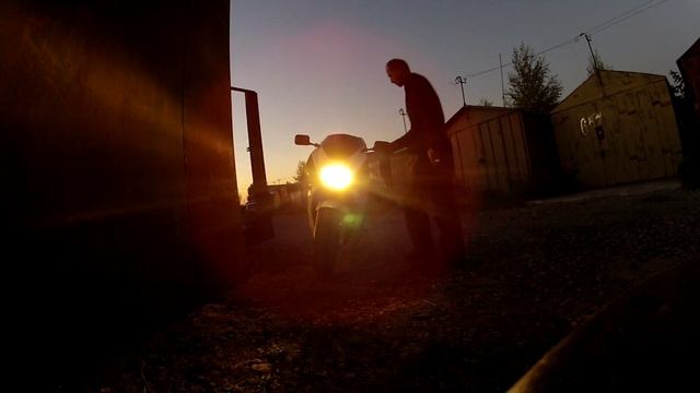 Suzuki RF400rv - Установка доп габарит (21.08.15) смотреть онлайн