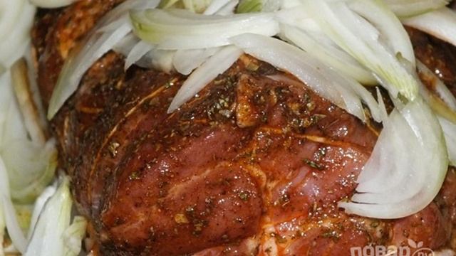 Свиная шея, запеченная в духовке