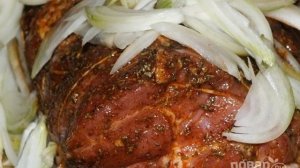 Свиная шея, запеченная в духовке