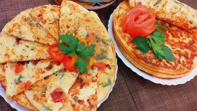 Лепешки с творогом, зеленью и овощами. Отличный завтрак для всей семьи. смотреть онлайн