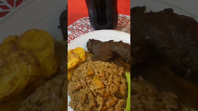 Moro de habichuela verde con coco, gallina criolla guisada aguacate #venezolanaendominicana# ❤️🫶❤️ смотреть онлайн