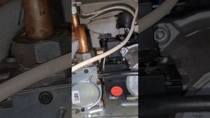 Газовый котёл Bosch 6000 / как снять и почистить фильтр горячей воды