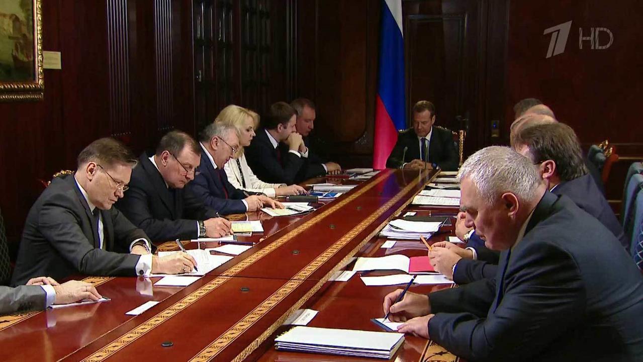 Расходы на оборону, нацбезопасность и правоохранит...ьность обсудили на совещании по проекту бюджета
