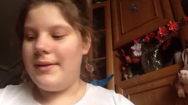 Тени Ив Роше, глянцевые тени, золотой оттенок. смотреть онлайн