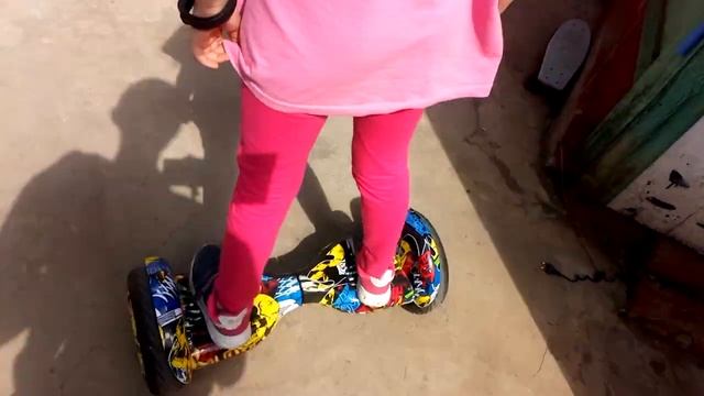 ПЕРВОЕ ВИДЕО!! МИНИ VLOG: КАТАЮСЬ НА ГИРОСКУТЕРЕ... смотреть онлайн