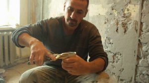 Обедаем.Как открыть консервы без ножа и открывалки ?