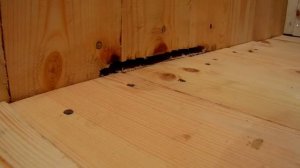 Как сделать утепленный улей в гараже. How to make a warmed hive (10 cm wall)