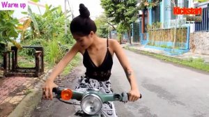 It is not Super Cub. Its Honda Cub 50cc| WARM UP #kickstartbabes