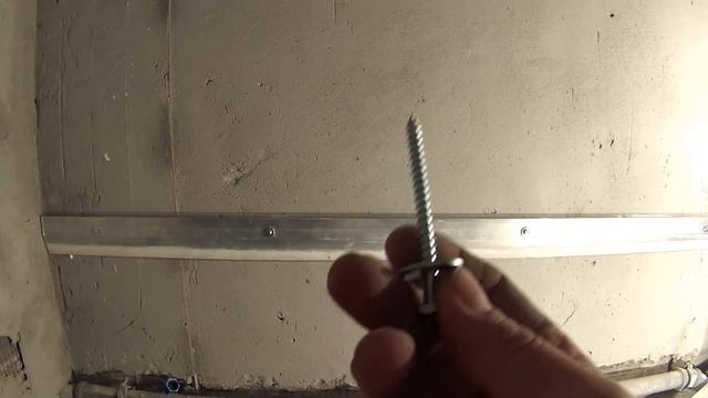 Как я закручиваю толстые шурупы...