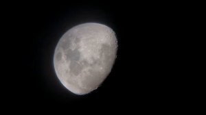 The Moon through cheap Telescope  [HD]