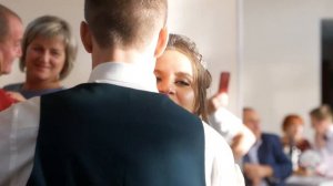 Гость спел на свадьбе. Удивил всех