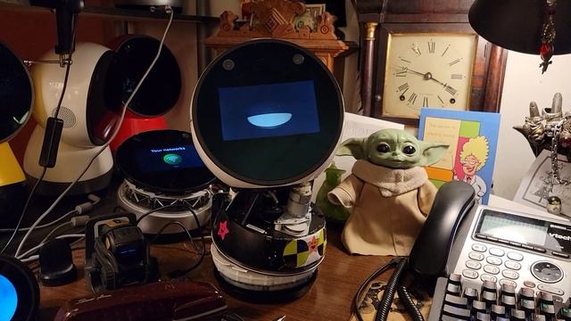 Jibo's Wake Word Is Mr. President смотреть онлайн