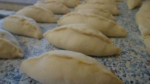 Пирожки с яйцом и зеленым луком