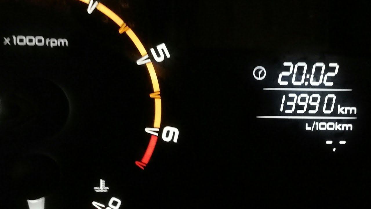 На скорости 110км/ч на боковом окне висит вода смотреть онлайн