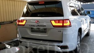 Комплект рестайлинга Toyota land cruiser 200 в 300 модель Белый