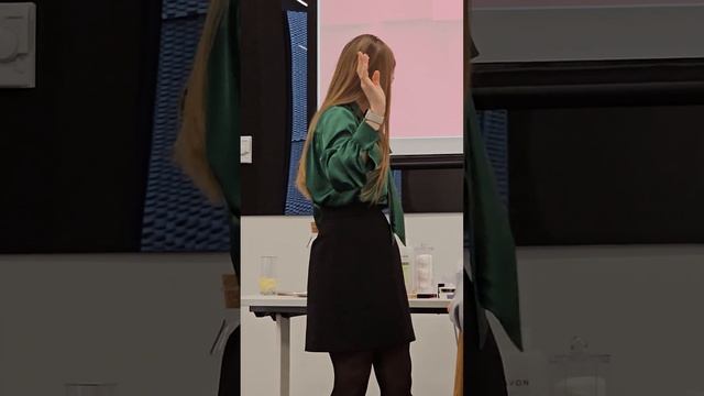 Мастер класс Марии Долматовой по уходу за кожей вокруг глаз для Бизнес клуба смотреть онлайн