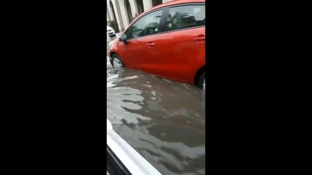 Наводнение в Тель Авиве: мощные ливневые паводки затопили часть города смотреть онлайн