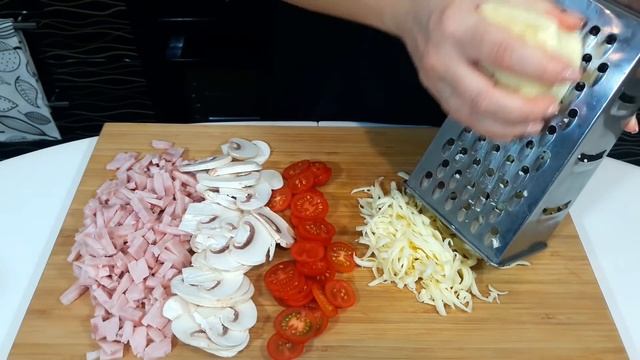 Такой Вкусной Пиццы Еще Не Пробовала / Вкуснейшая Домашняя Пицца в Духовке за 20 минут