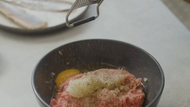 ТАКОГО ВЫ ЕЩЕ НЕ ПРОБОВАЛИ! Мясные биточки с секретным ингредиентом под сливочным соусом. смотреть онлайн