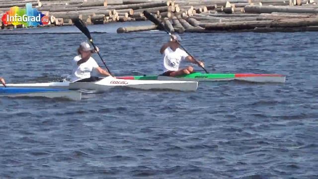 В Архангельске прошли показательные выступления школы гребли смотреть онлайн