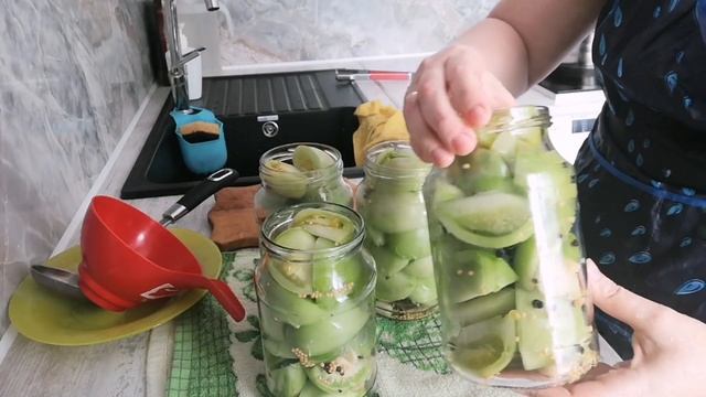 Маринованные зелёные помидоры.!.ну очень вкусные.