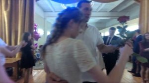 9 класс.  медленный танец учеников и  родителей