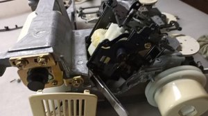 Ремонт машинки Бразер ПС 35. Сколько не старался - всё равно не вышло.