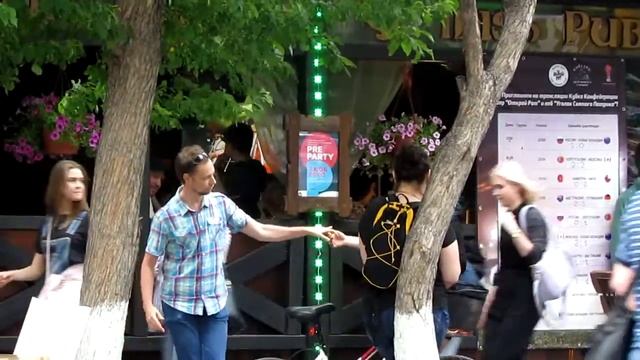 Новосибирцы танцуют на улице Ленина смотреть онлайн