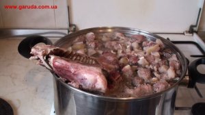 Тушёнка из свиной головы, сердца и мякоти. Воспринимать с юмором :)