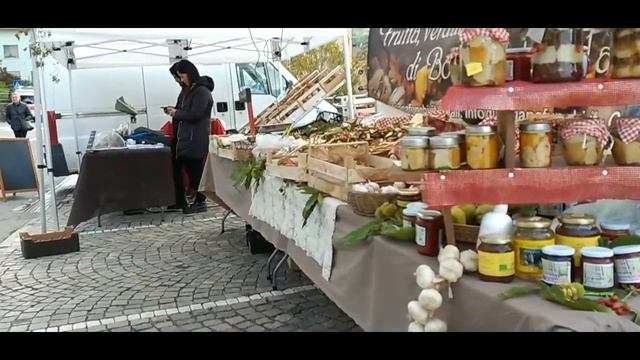 Italia/Festa dei funghi/Осенние праздники в Италии/Праздник грибов /Оркестр села Альбарето смотреть онлайн