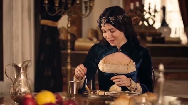 Ибрагим был влюблен в Хюррем . Заявил историк Явуз Бахадыроглу смотреть онлайн