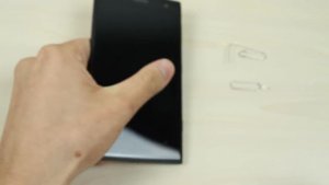 How to insert and remove Micro SIM card on Nokia Lumia 1020