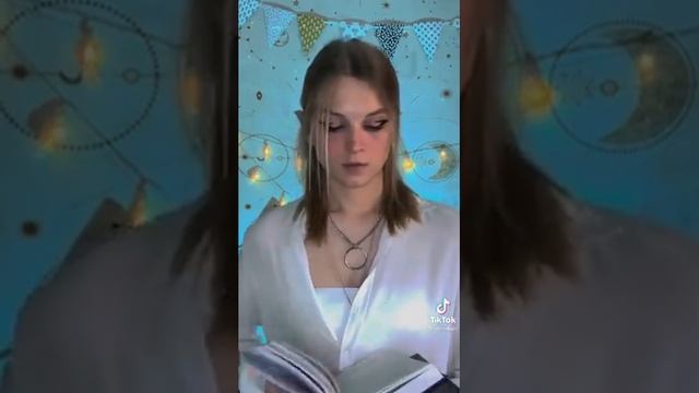 Pov - мир эльфов где группами живут только светлые эльфы..?