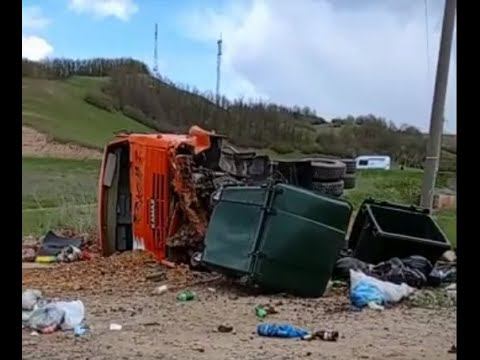 В Верхнеуслонском районе КамАЗ снес площадку ТБО