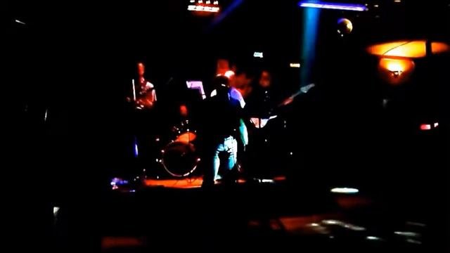 Весёлые ребята -- Люди встречаютя
