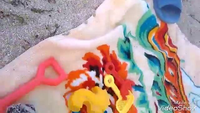 Басики на море / медузы / тестируем игрушку / смотреть онлайн