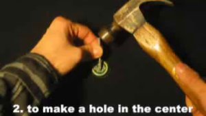 Видео урок фокуса с пивными крышками.