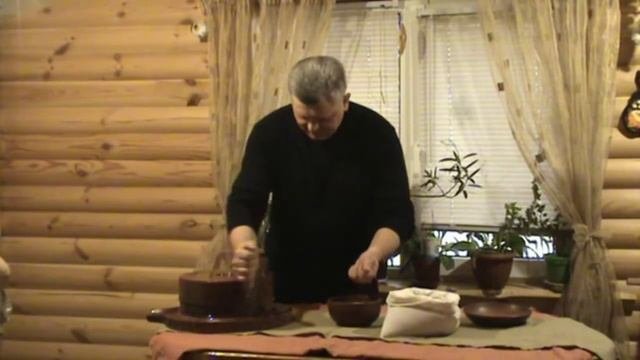Ручная мельница с регулировкой помола из натурального гранита  Конструкция и инструкция пользования