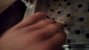 Экран под ванну приподнятый от пола( для удобной постановки ног) из ПВХ панелей.