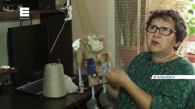 Мастерица из Енисейска шьёт удивительных чердачных кукол