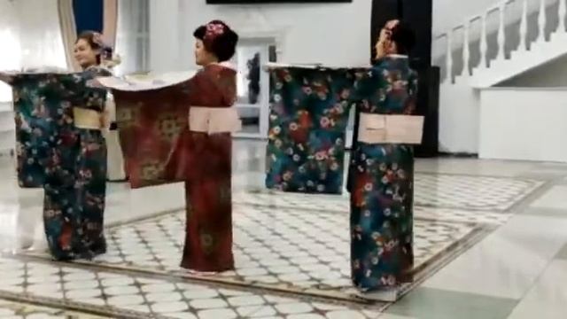 Японский танец. Танцевальная группа Ёсон смотреть онлайн