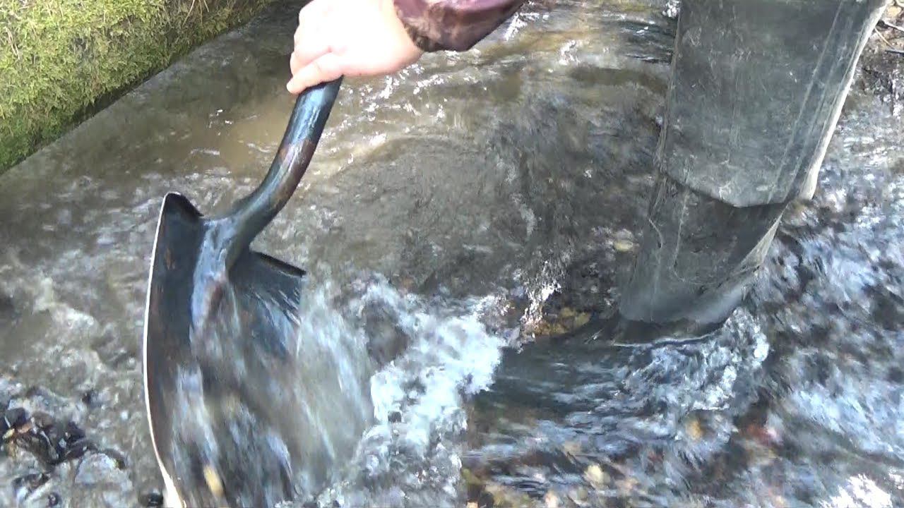 Золотоносный ручей! Нашёл золото в борту! Golden Stream! Found Gold On Board!
