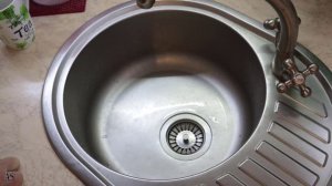Как убрать неприятный запах из раковины на кухне?