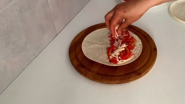 Перекус. Рецепт с лаваша. Завтрак. смотреть онлайн