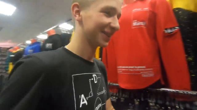 Одели Ваню На Свой Вкус Пусть попробует не одеть!!!! смотреть онлайн