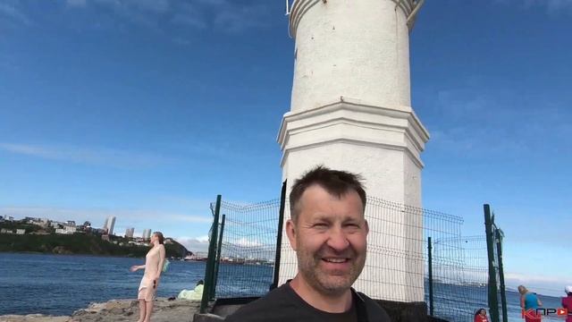 В первый раз ем краба.  Владивосток достопримечательности. Маяк Эгершельд.