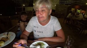 Еда в Таиланде 2020. Вкусный Том Ям. Пробуем краба на острове Ко Чанг