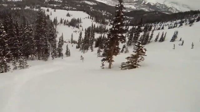 Лыжник улетел с обрыва смотреть онлайн