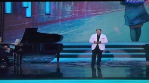 "Посмотри, какая луна"/ "Guarda che Luna"