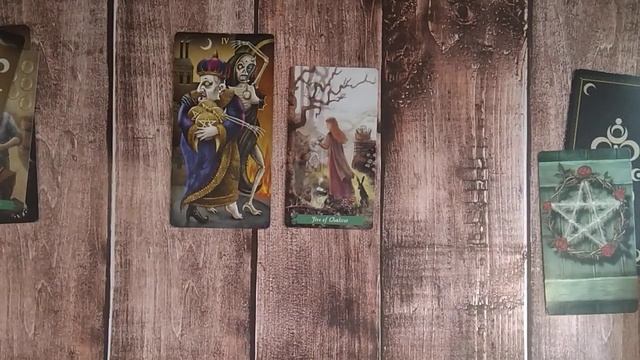 Общий онлайн расклад _Что вам хочет передать ваш род_ смотреть онлайн